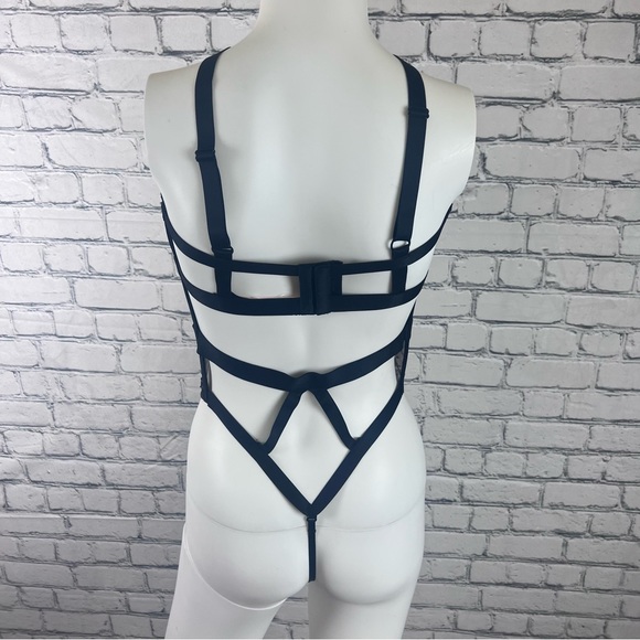 NWT Victoria’s Secret Lace Lingerie bodysuit - Picture 3 of 13